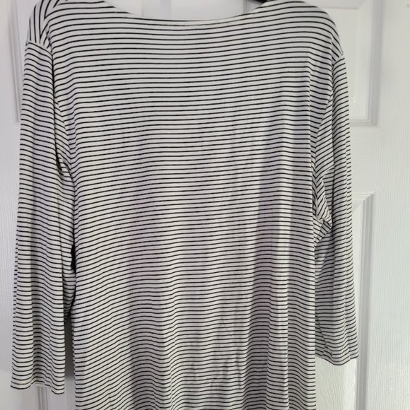 Chico's black and white striped top 3/4 sleeves knotted in front Size 3/… - Picture 5 of 5